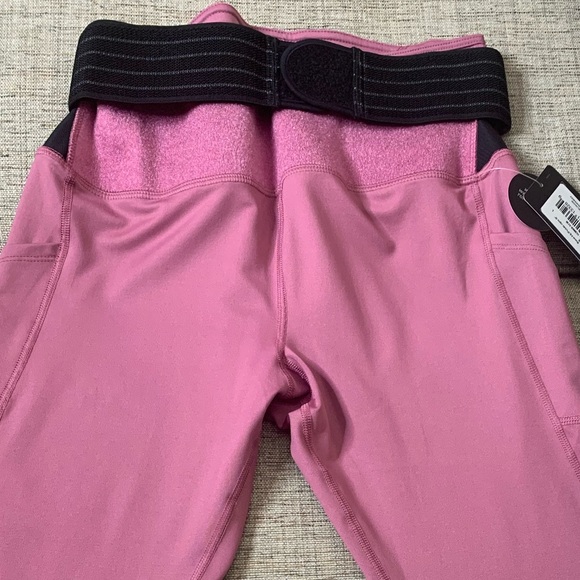 Tommie Copper Pants - NWT TOMMIE COPPER Adjustable 2-Pocket 19-inch Capri Leggings in Mauve, Sz Large